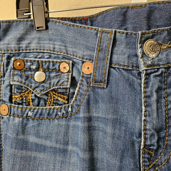 TRUE RELIGION Men's Distressed Rainbow Billy Boot Cut Zipper Jeans Sz 31 Seat 34 - Picture 4 of 16